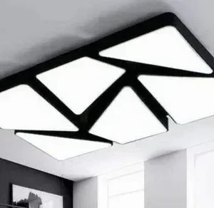 Corner Spotlight 60x90